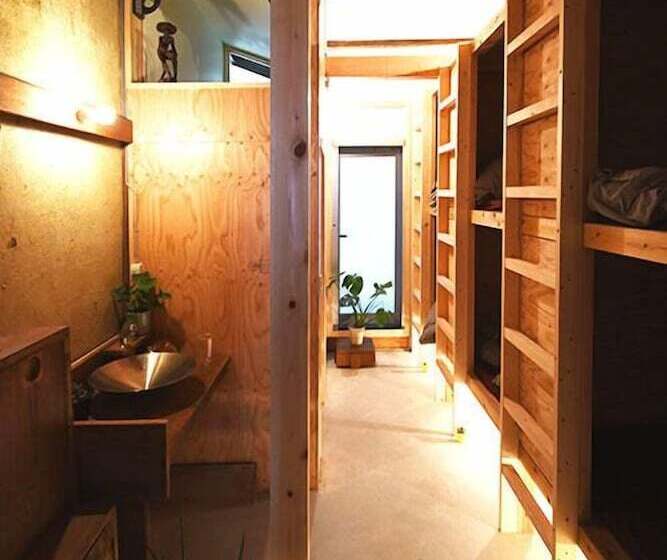 פנסיון Hostel Moku Moku