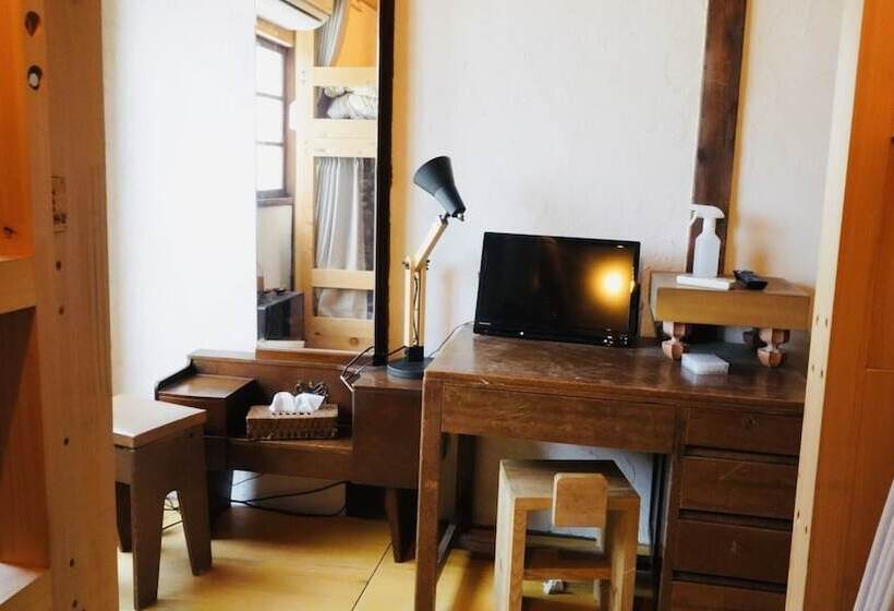 פנסיון Hostel Moku Moku