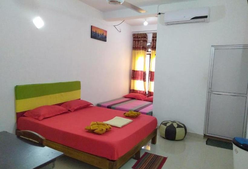 بنسيون Selahn Inn