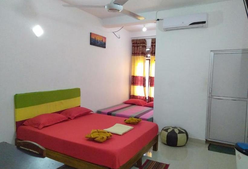 بنسيون Selahn Inn