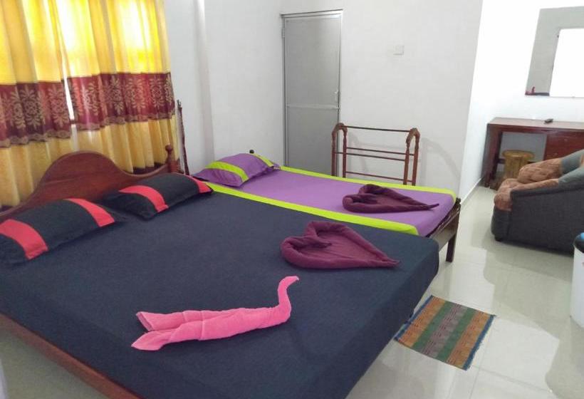 بنسيون Selahn Inn