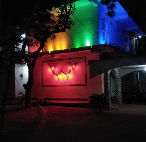 بنسيون Selahn Inn