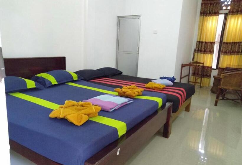 بنسيون Selahn Inn