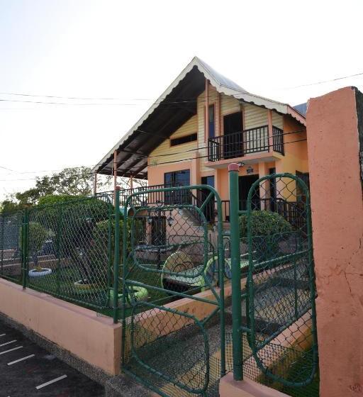 هاستل Marcia`s Place