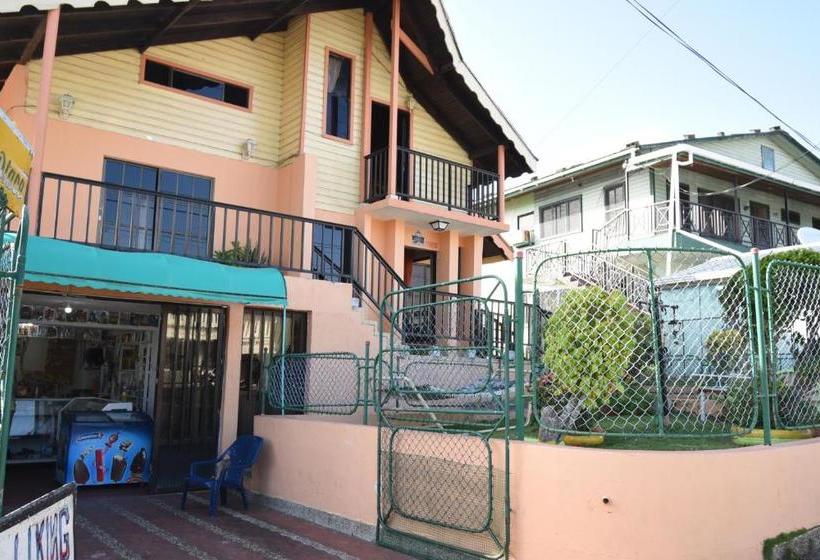 هاستل Marcia`s Place