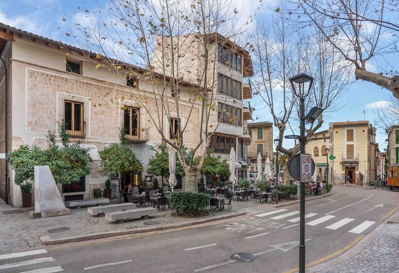 בית מלון כפרי Soller Plaza