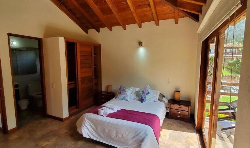 Las Marías Apartasuites