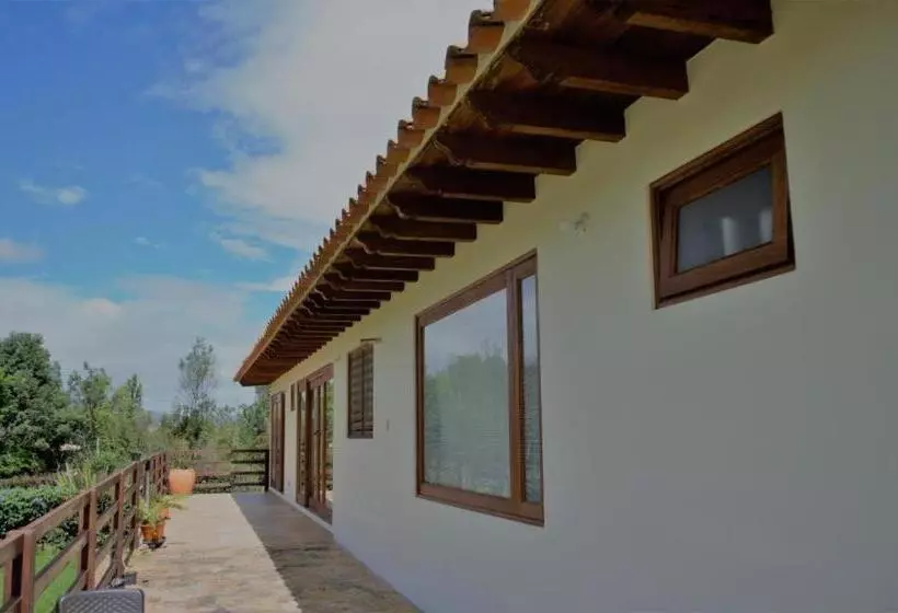 Las Marías Apartasuites