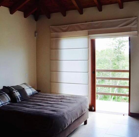 Las Marías Apartasuites