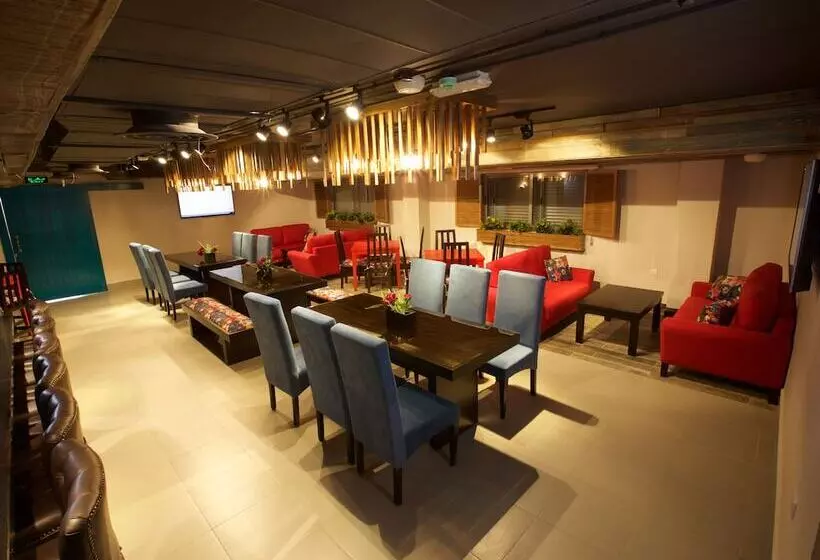 Lujain Hotel Suites