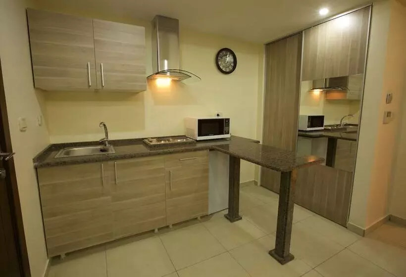 Lujain Hotel Suites
