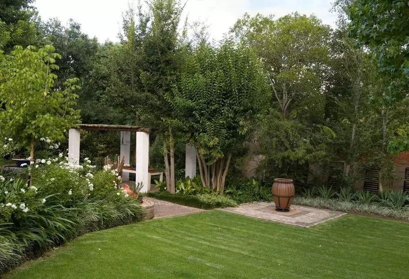 ペンション De Witt E Guest House