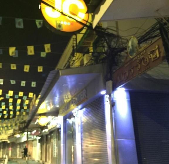 پانسیون Honey Place Guesthouse,special Rate For Long Stay