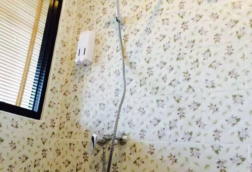 پانسیون Montranakhon Guest House