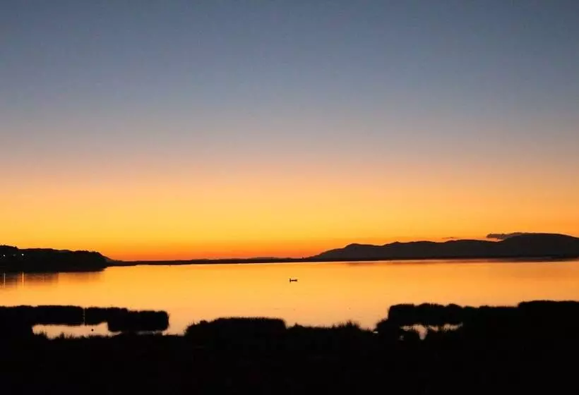 پانسیون Posada De Percybal Lago Inn