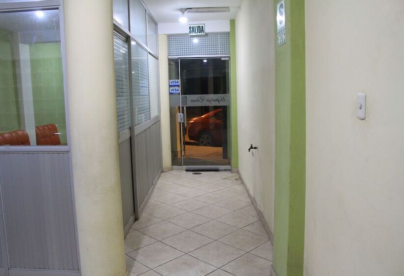 ペンション Posada De Percybal Lago Inn