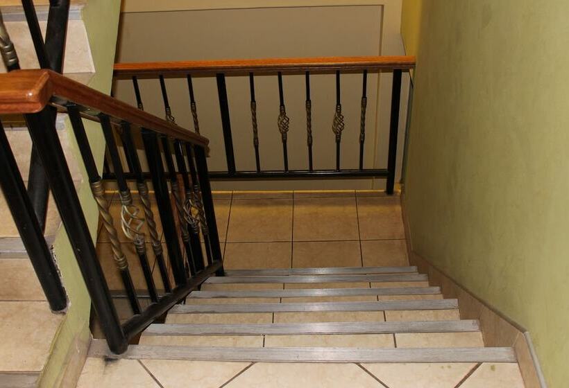 ペンション Posada De Percybal Lago Inn