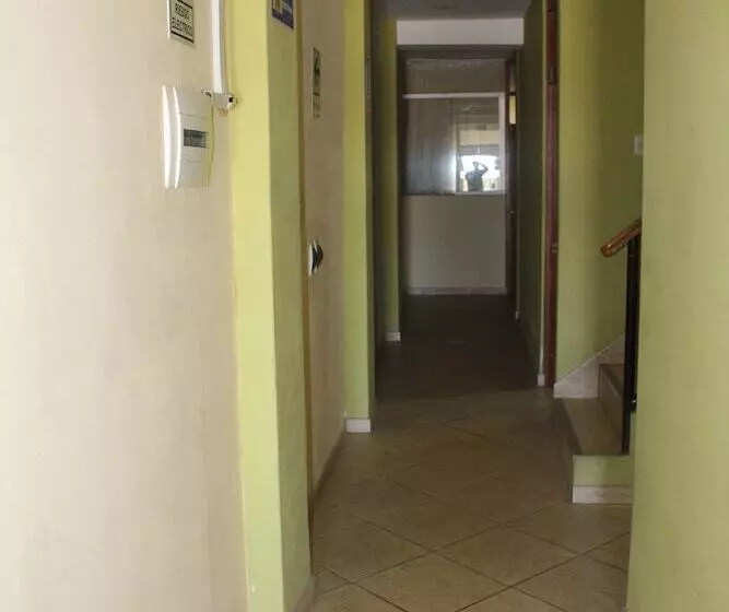 پانسیون Posada De Percybal Lago Inn