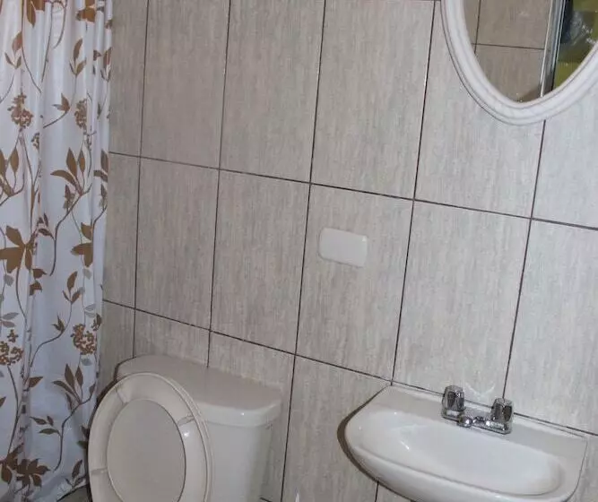 پانسیون Posada De Percybal Lago Inn