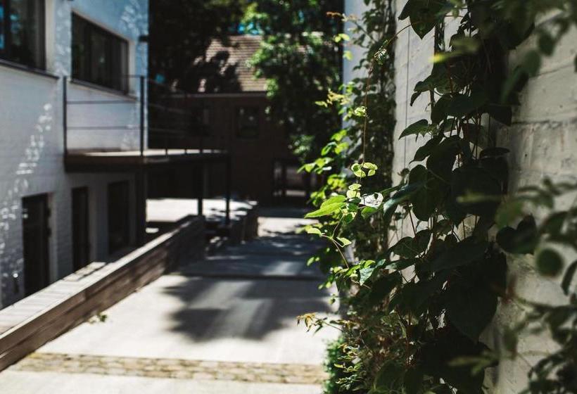 پانسیون Red & Breakfast