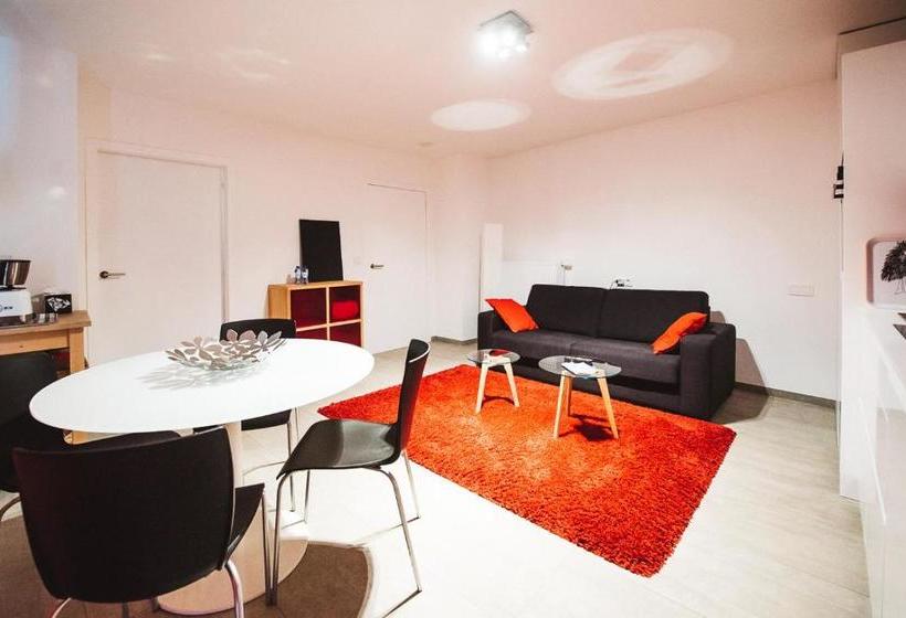 پانسیون Red & Breakfast