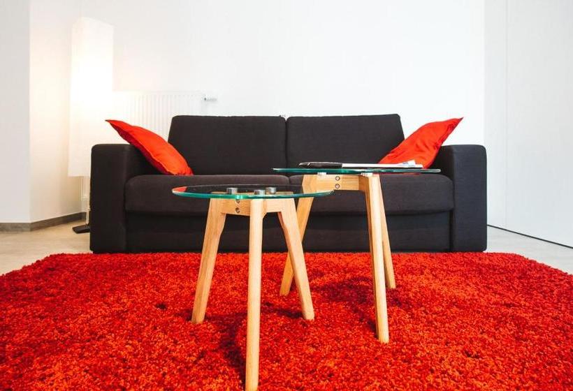 پانسیون Red & Breakfast