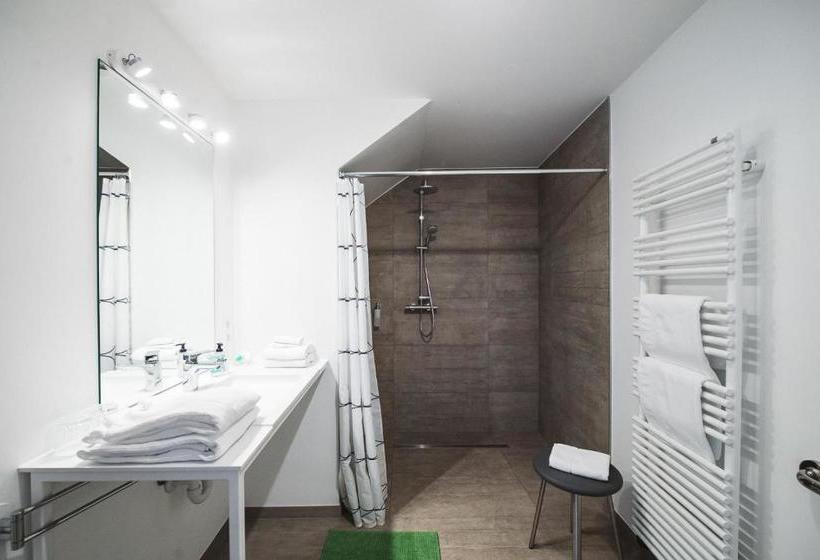 پانسیون Red & Breakfast