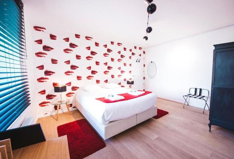 پانسیون Red & Breakfast