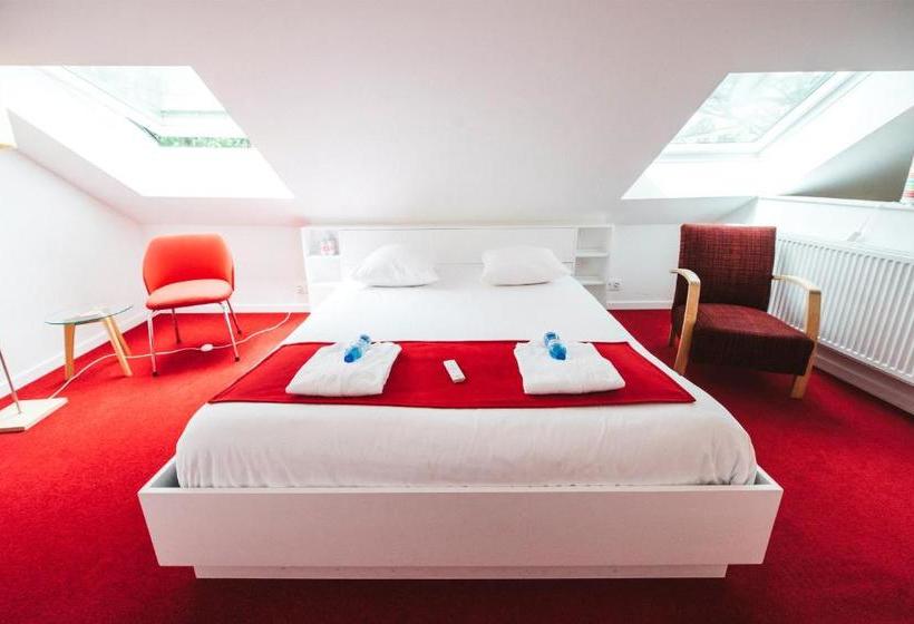 پانسیون Red & Breakfast