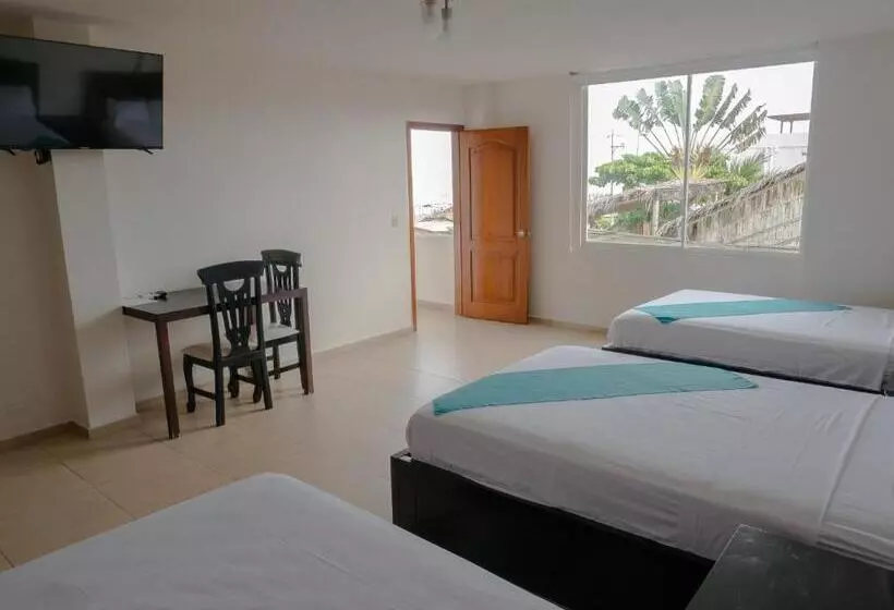 Hotelli Margaritas Palace