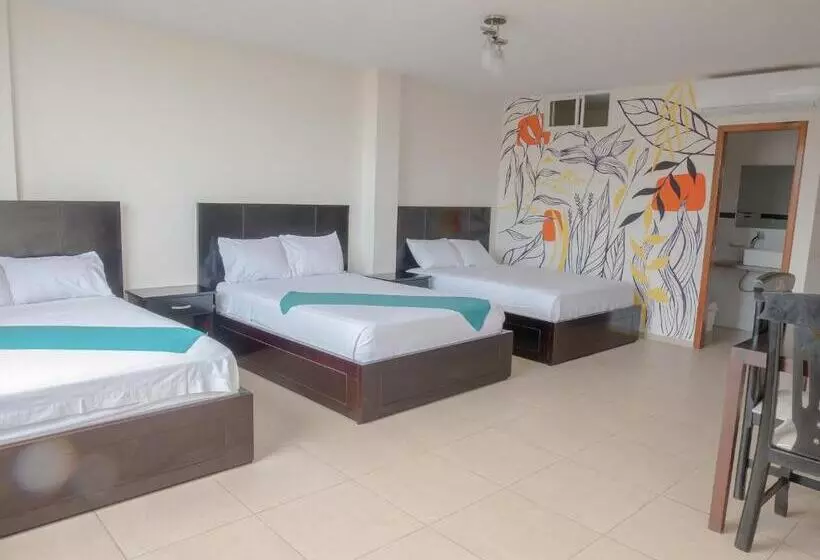 Hotelli Margaritas Palace