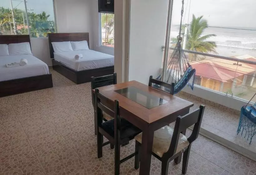 Hotelli Margaritas Palace