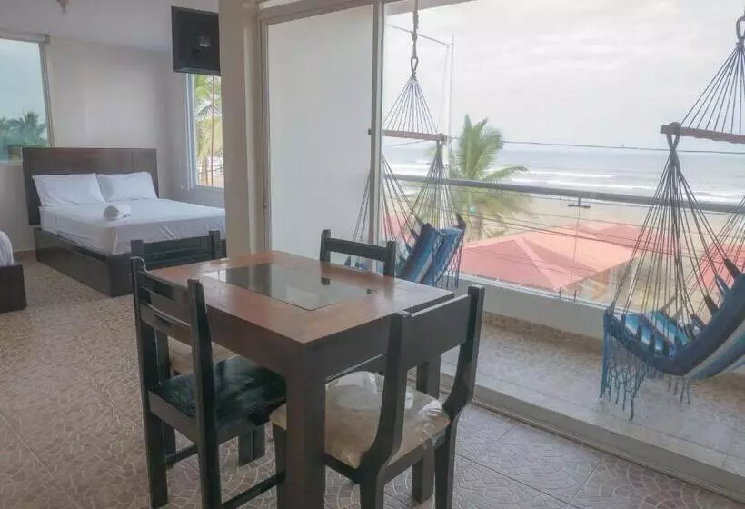 Hotelli Margaritas Palace