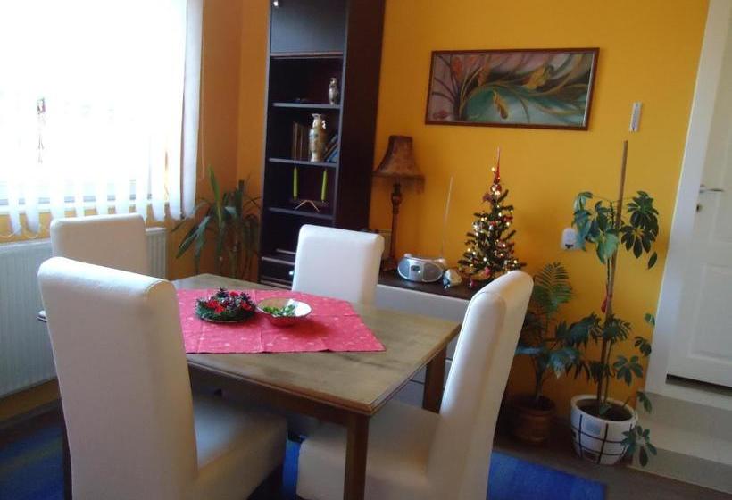 پانسیون Apartments Villa Svetlana