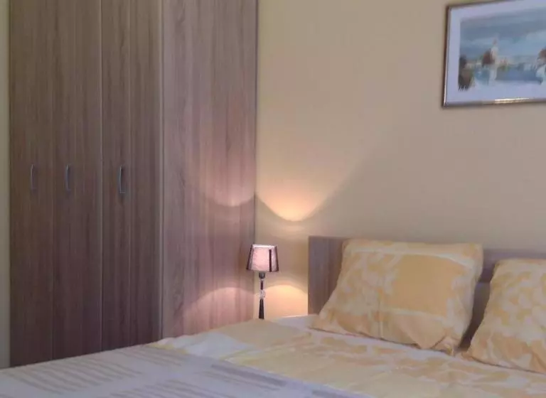 پانسیون Apartments Villa Svetlana