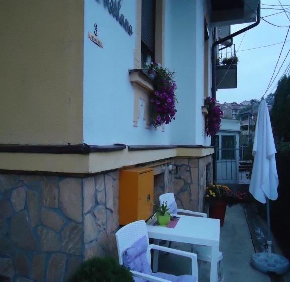 پانسیون Apartments Villa Svetlana