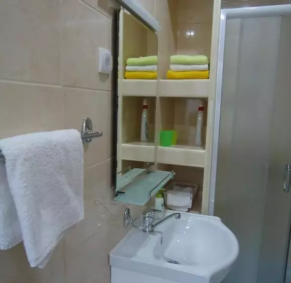 پانسیون Apartments Villa Svetlana