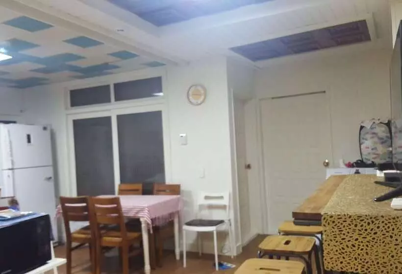 ペンション Wellbeing Guesthouse