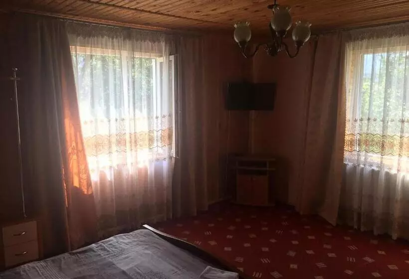 ペンション Guest House Zatishniy Dvir