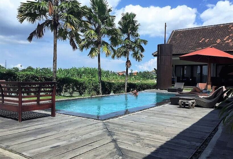 פנסיון Kampung Canggu