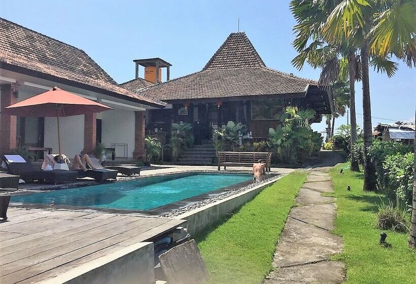 פנסיון Kampung Canggu