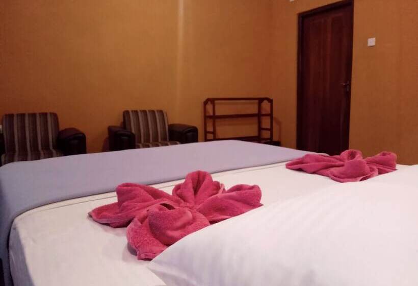 Pensjonat Monarch Ella