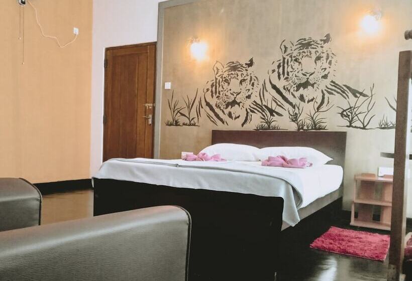 Pensjonat Monarch Ella