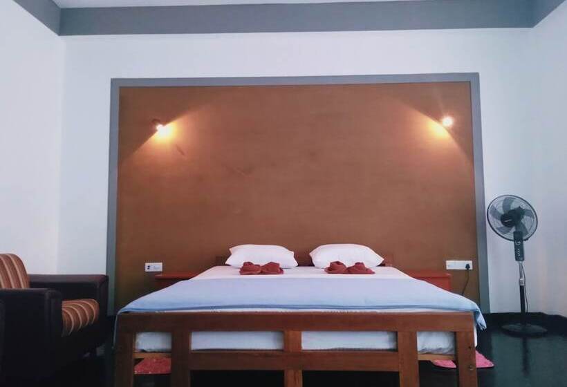 Pensjonat Monarch Ella