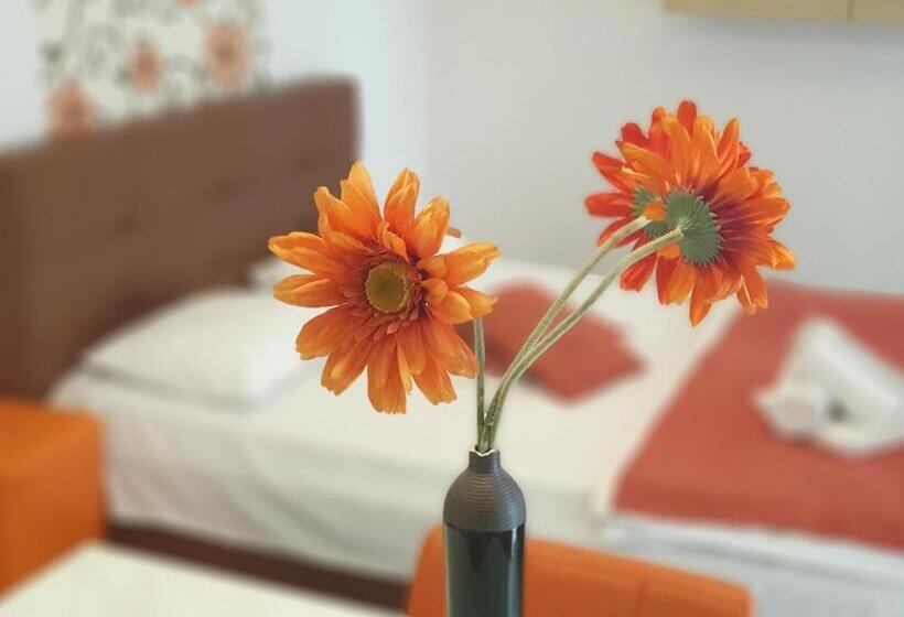 Uptown Residence Apartments