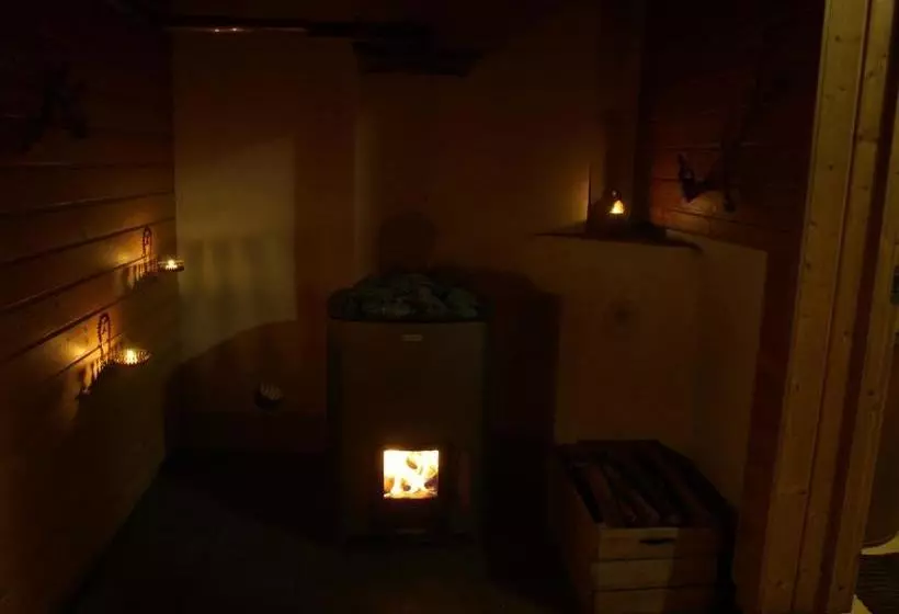 Retkeilymaja Koirasalmen Luontotupa