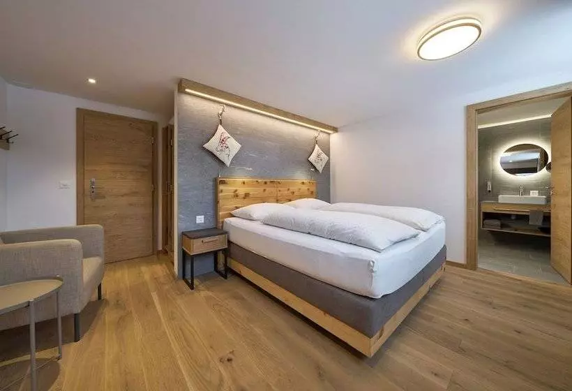 Aparthotel Grischuna