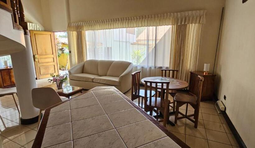 Apartotel Obelisco San José Aeropuerto