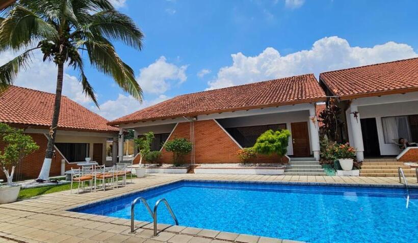 Apartotel Obelisco San José Aeropuerto