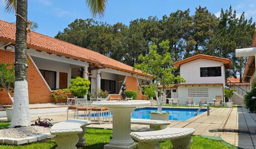 Apartotel Obelisco San José Aeropuerto